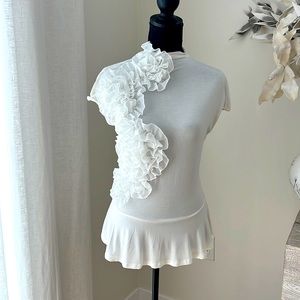 Stunning white top NEW Size small
